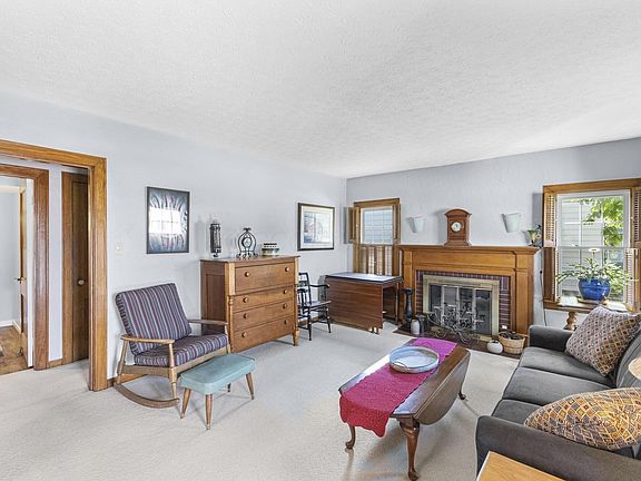 4th image of 108 Schneider Dr