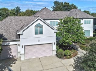 410 Periwinkle Way, Prospect Heights, IL 60070