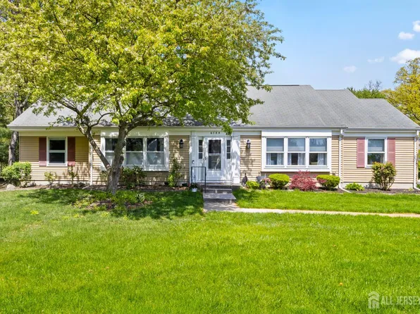 678 Yarborough Way #A, Monroe Township, NJ 08831