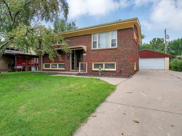 2161 S Bennett St, Wichita, KS 67213
