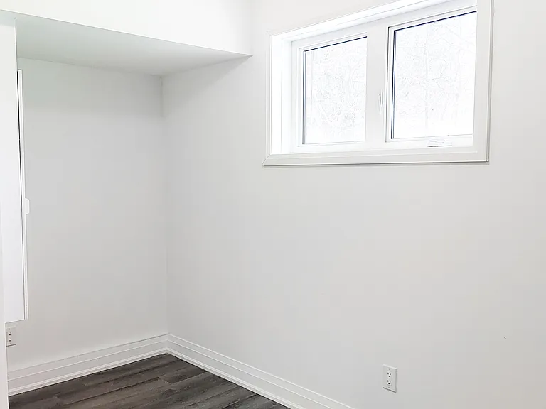 169 Lancaster St W #401 — Photo 8