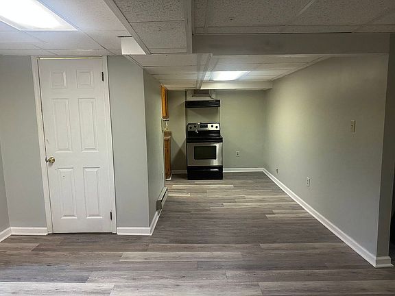 5th image of 401 E Lancaster Ave #2