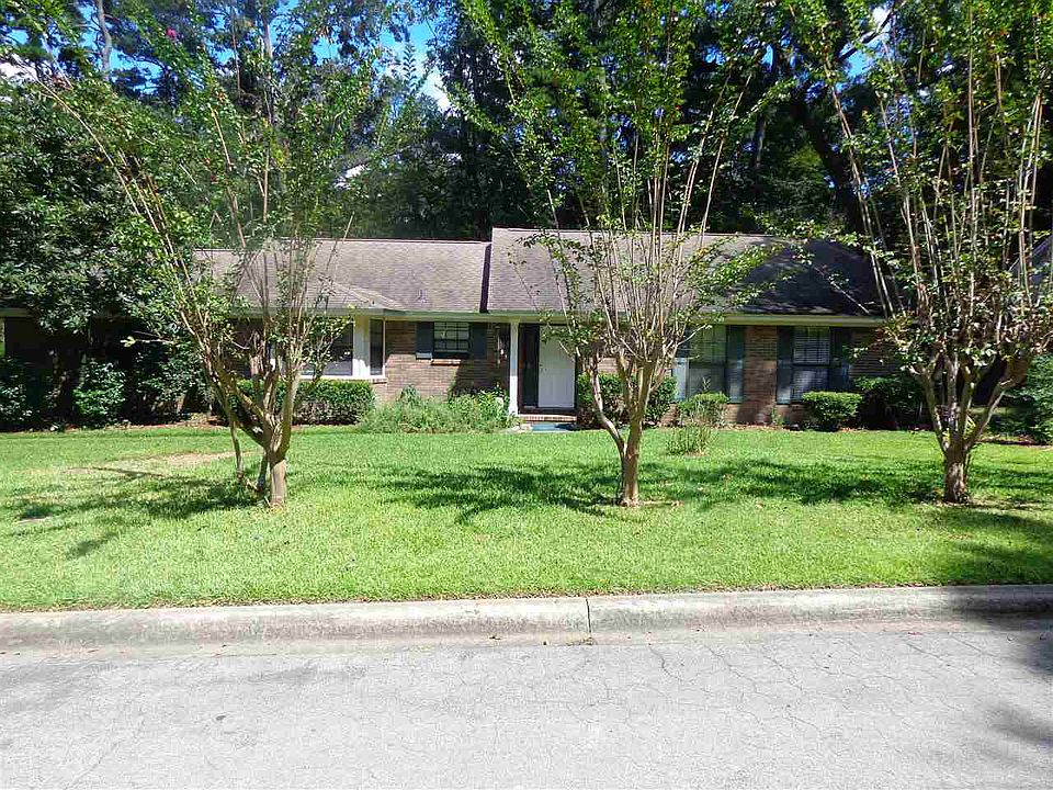 1st image of 2406 Glenshire Ln