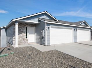 899 Duke Ln, West Richland, WA
