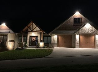 24 Curtain Blf, Hendersonville, NC 28791