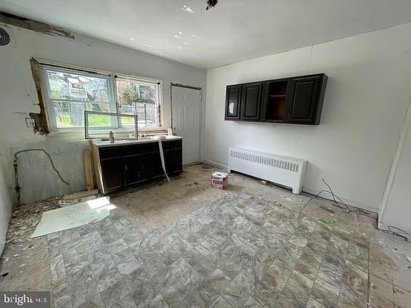 2nd image of 3021 Stafford St