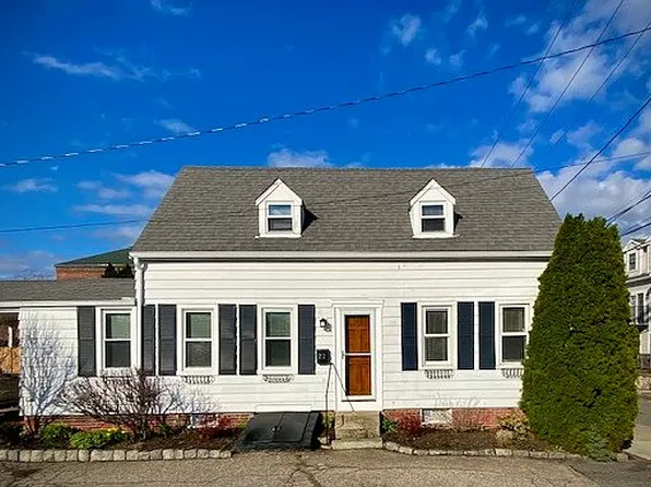 22 Howland St, Plymouth, MA 02360