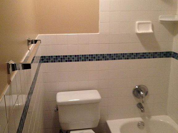 3rd image of 955 N Homan Ave