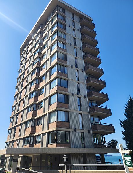 West Vancouver Apartment for rent - 2 Bedrooms — photo 14