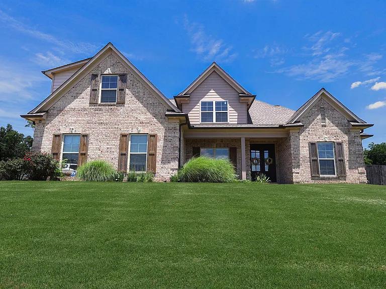 36 Littleton Way — Photo 1