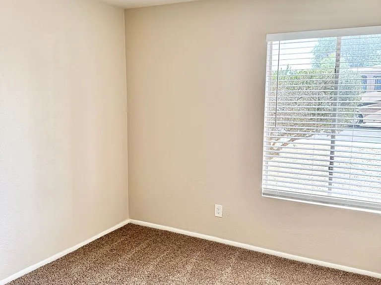 8544 W Lawrence Ln — Photo 19