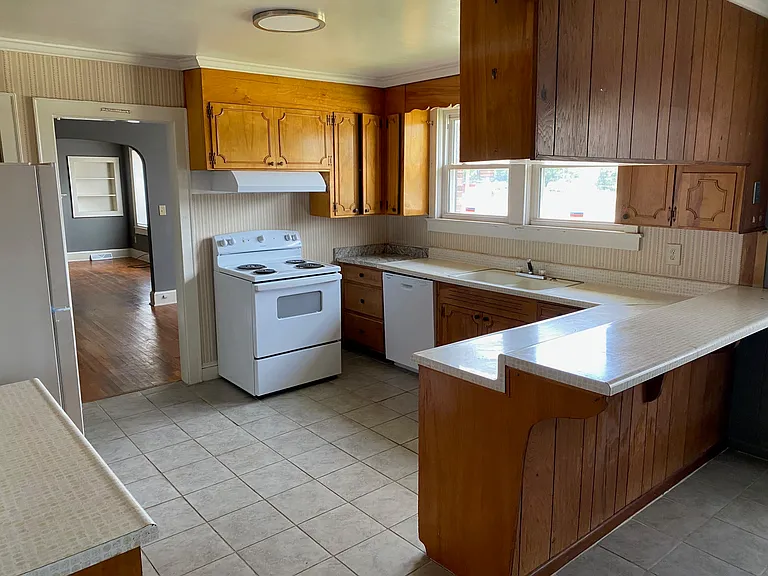 6909 White Horse Rd — Photo 6