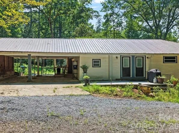 548 Cherry Mountain St, Forest City, NC 28043