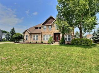 33108 Northwood Cir, Avon Lake, OH 44012