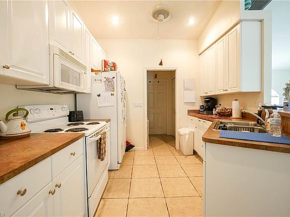5th image of 1421 NE 1st Ave