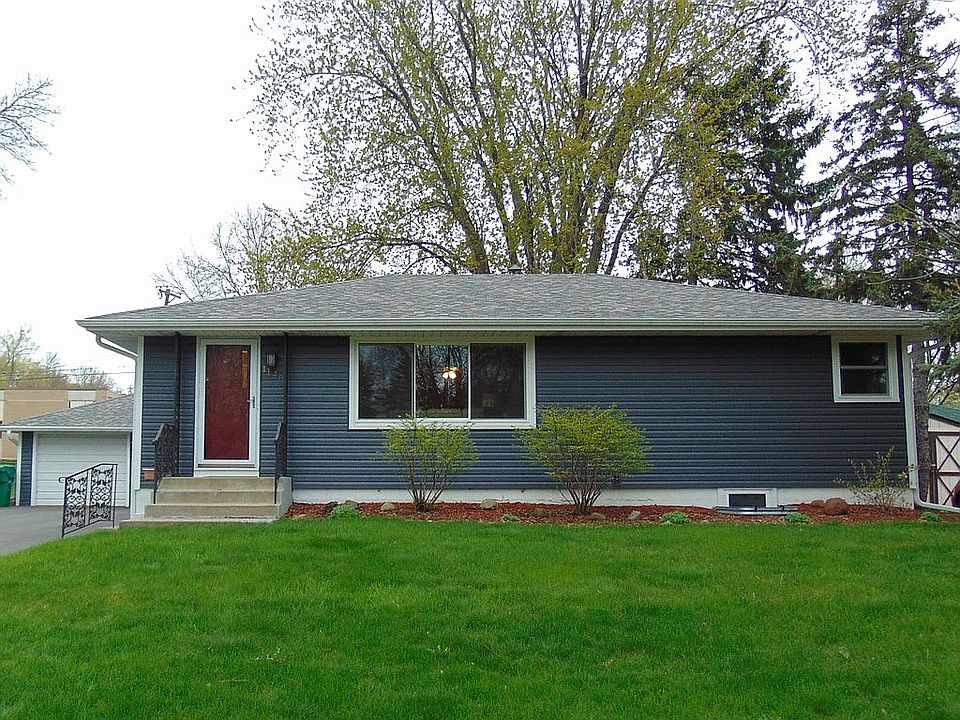 1st image of 1140 Lynde Dr NE