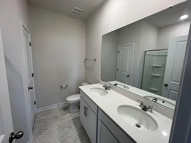 2148 Vanderlyn St — Photo 14