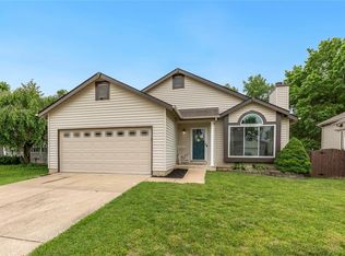 112 Hollow Creek Dr, Saint Peters, MO 63376
