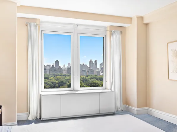 101 Central Park West image 10 of 26