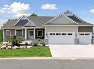 6299 Red Fox Rd, Lino Lakes, MN 55014