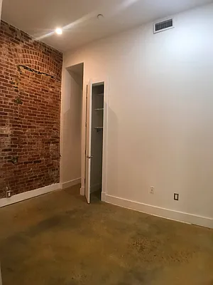 Rented by null | media 29