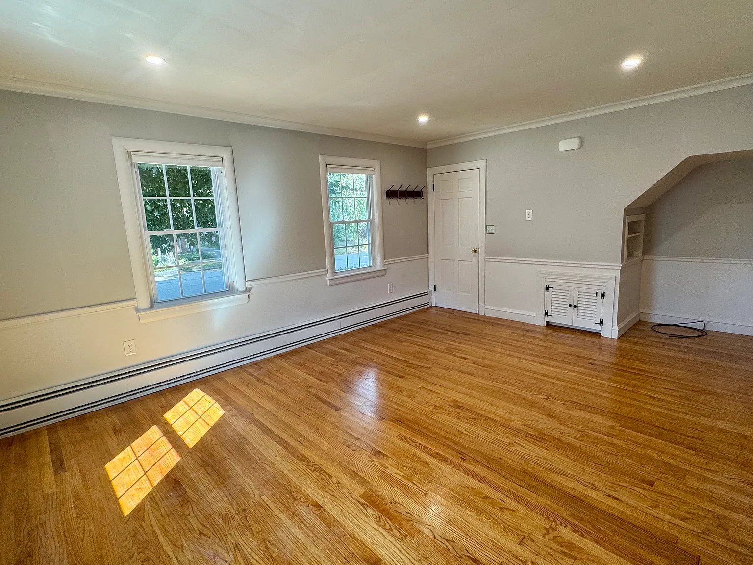 2 bed, 1066 sqft, $2,300 — Photo 4