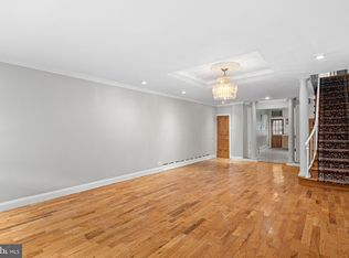 2427 S 6th St, Philadelphia, PA 19148