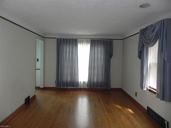 4th image of 4313 Liggett Dr