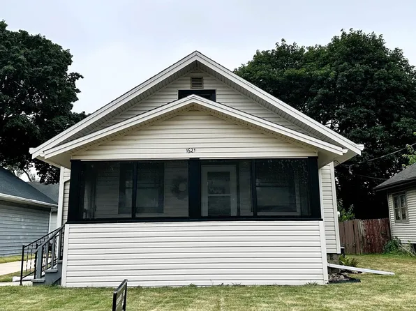 1621 Latham St, Rockford, IL 61103