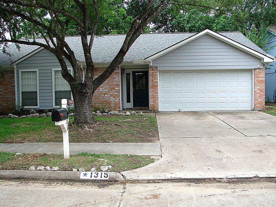 1st image of 1315 Valley Landing Dr