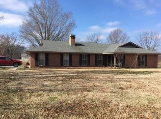 1315 Council Cir, Greenville, MS 38703