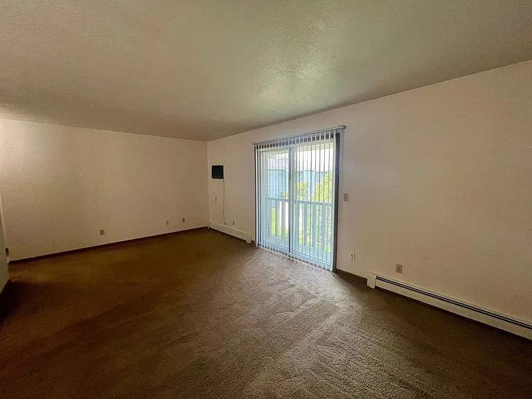 2710 Washington Ave — Photo 8