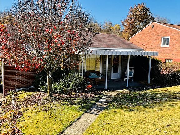 2nd image of 437 Glencoe Dr