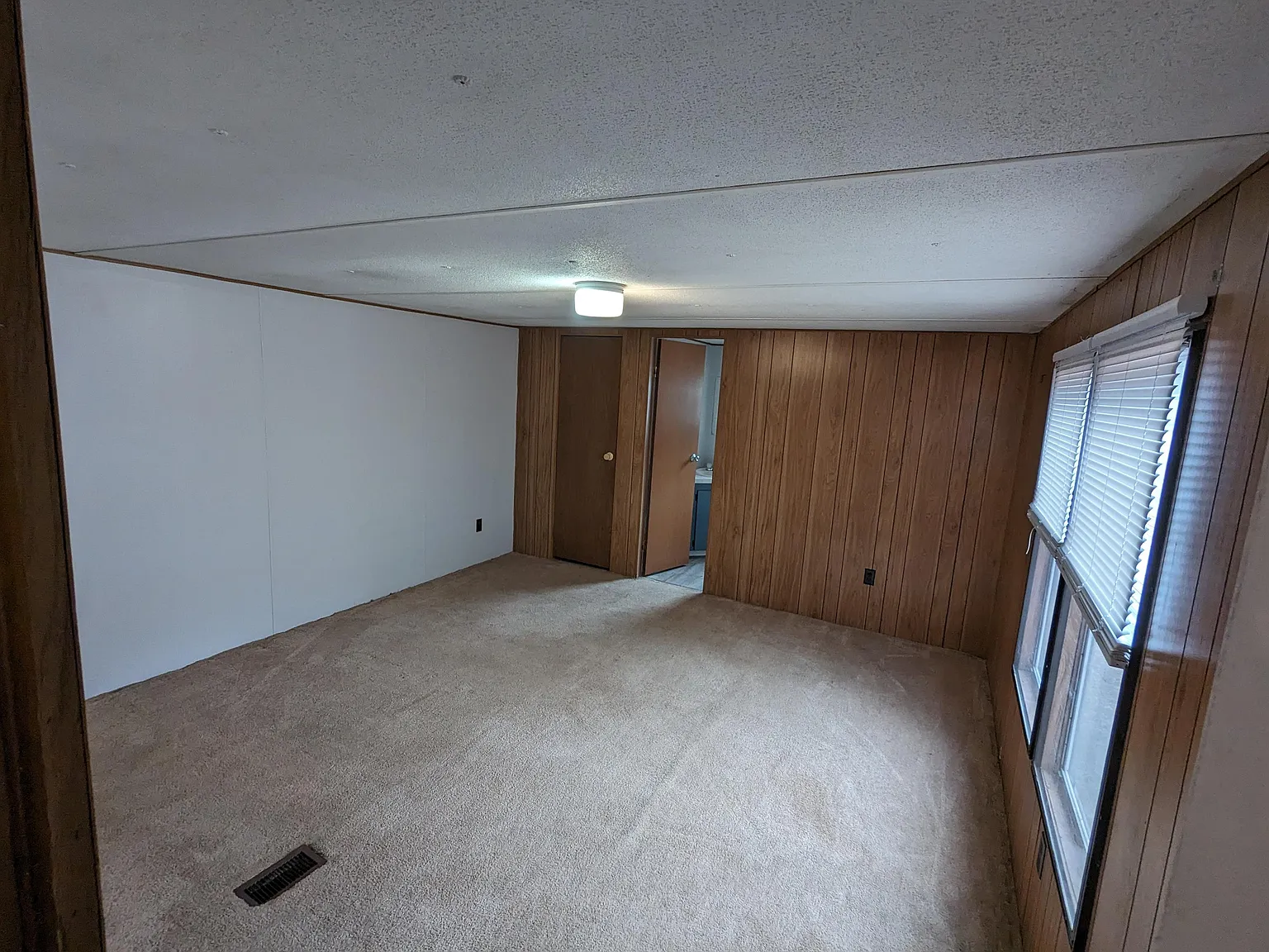 20 K & M Way - 1 — Photo 4