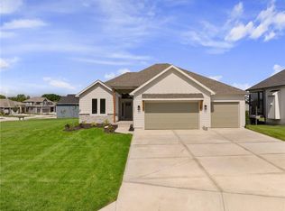 9346 Gander St, Lenexa, KS 66227