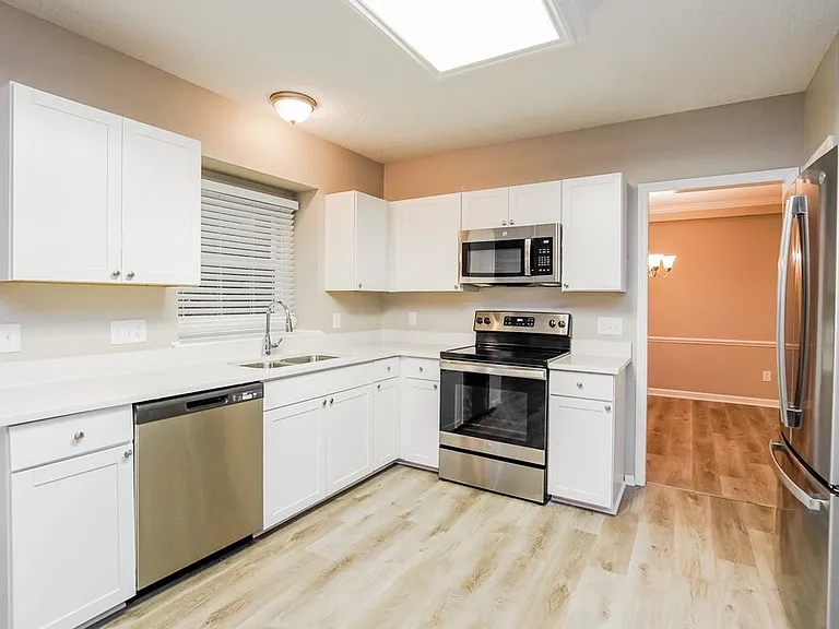 919 Beddingfield Dr — Photo 8