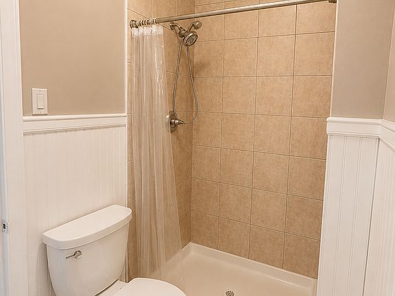 3rd image of 315 E Magnolia St #1