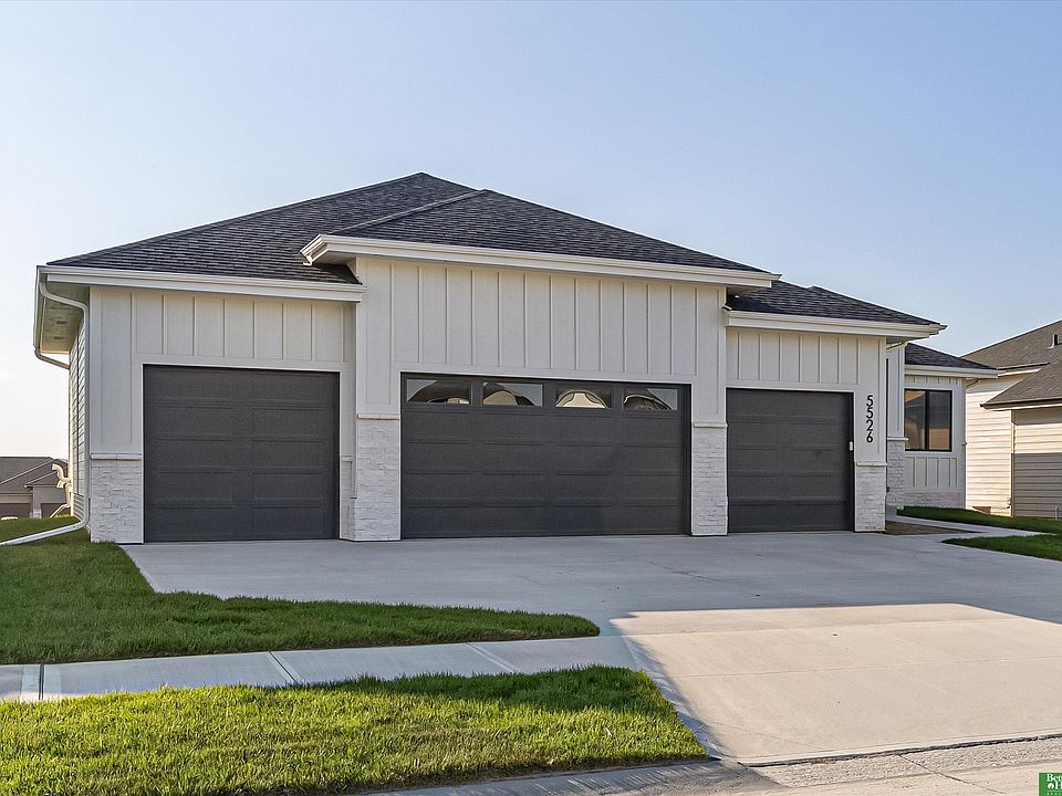 1st image of 10715 S 220th St