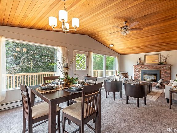 4th image of 1052 Pinehurst Ct