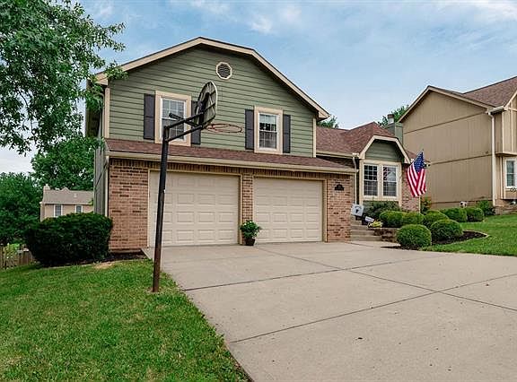 2nd image of 808 Plum Rose Dr