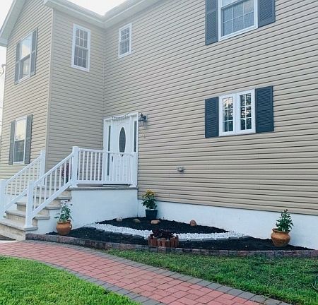 3rd image of 370 Girard Ave