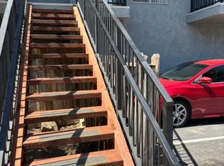 377 W Wilson St #6, Costa Mesa, CA 92627