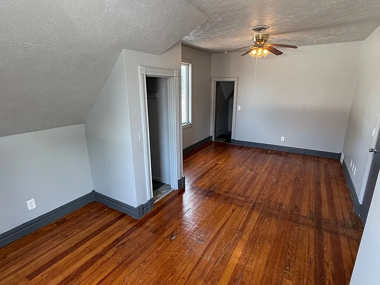 3502 Leavenworth St — Photo 14