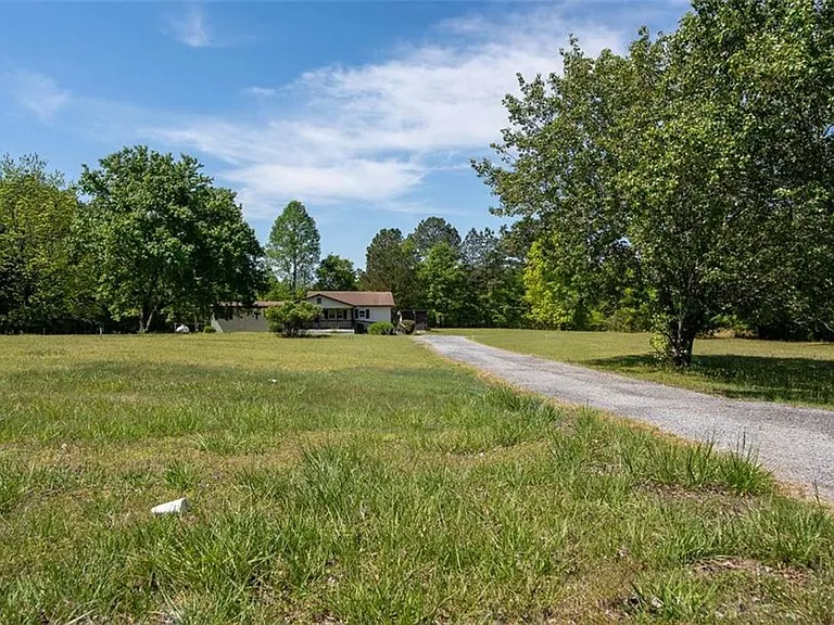3131 Langley Rd — Photo 35