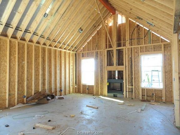 5th image of 1308 Crystal Ln