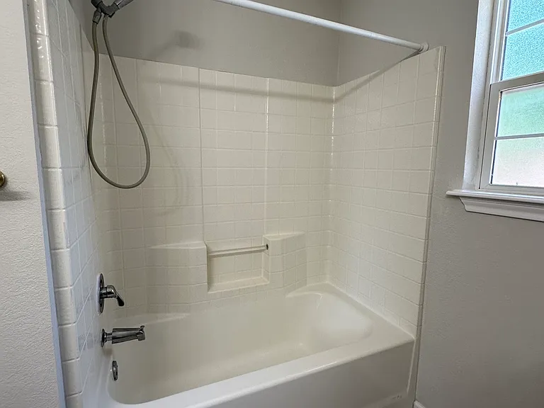 2542 Wilhurt Ave — Photo 12