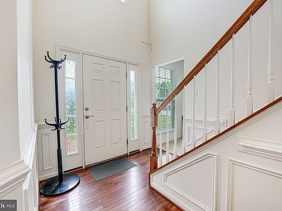 5th image of 8266 Makensie Way