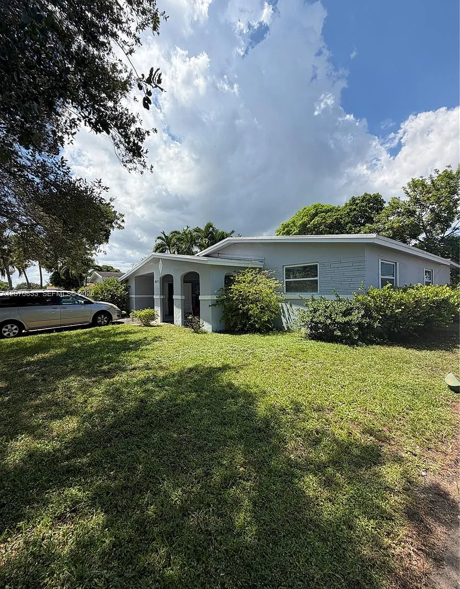 Plaza Estates 3rd Sec — Photo 2