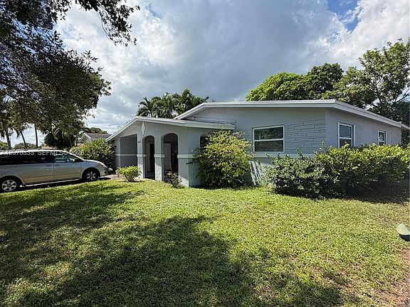 2nd image of 3631 NW 9th St