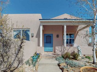 4 Darlene Ct, Santa Fe, NM 87508